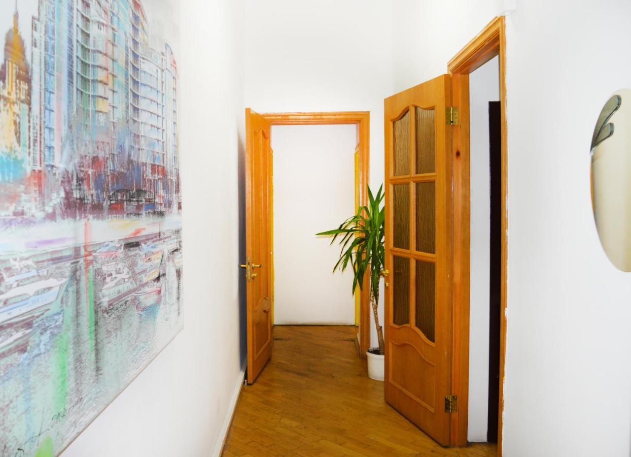 Hostel Golden Gates Киев Екстериор снимка