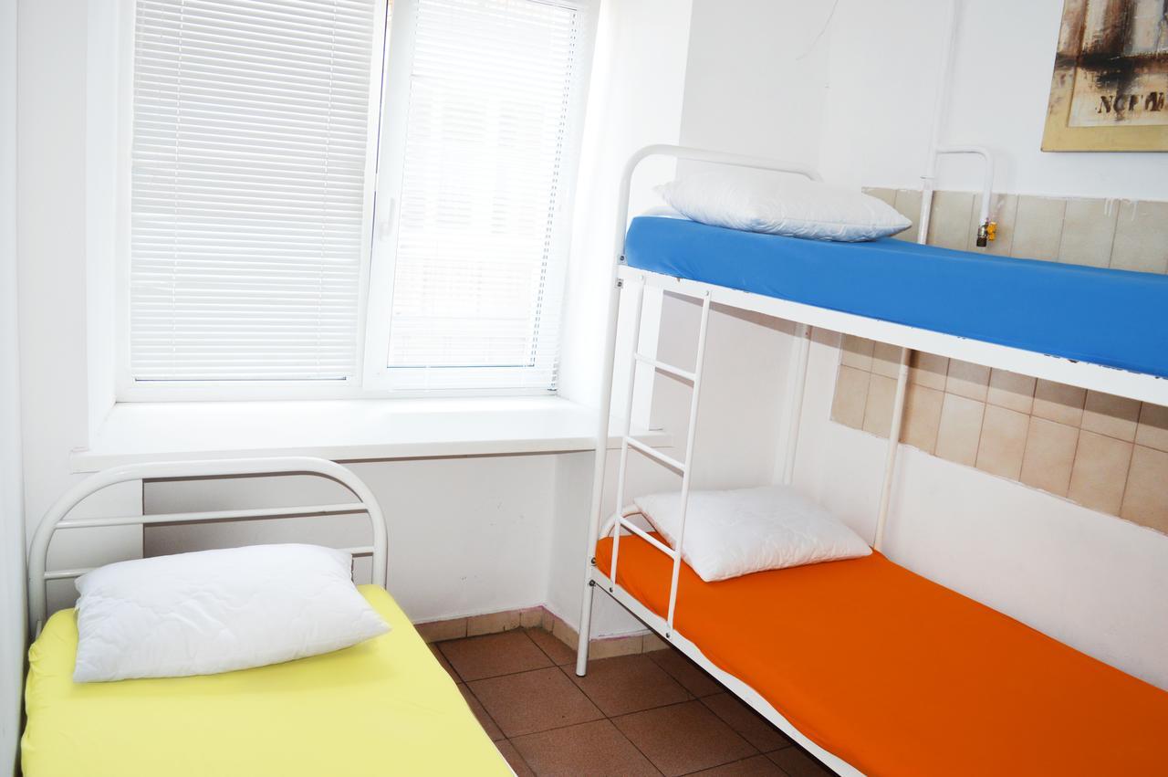 Hostel Golden Gates Киев Екстериор снимка