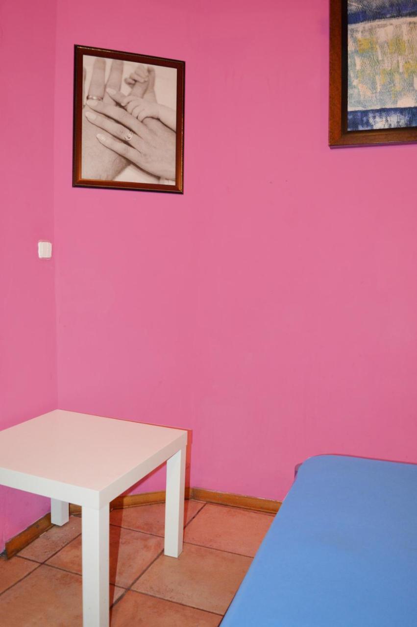 Hostel Golden Gates Киев Екстериор снимка
