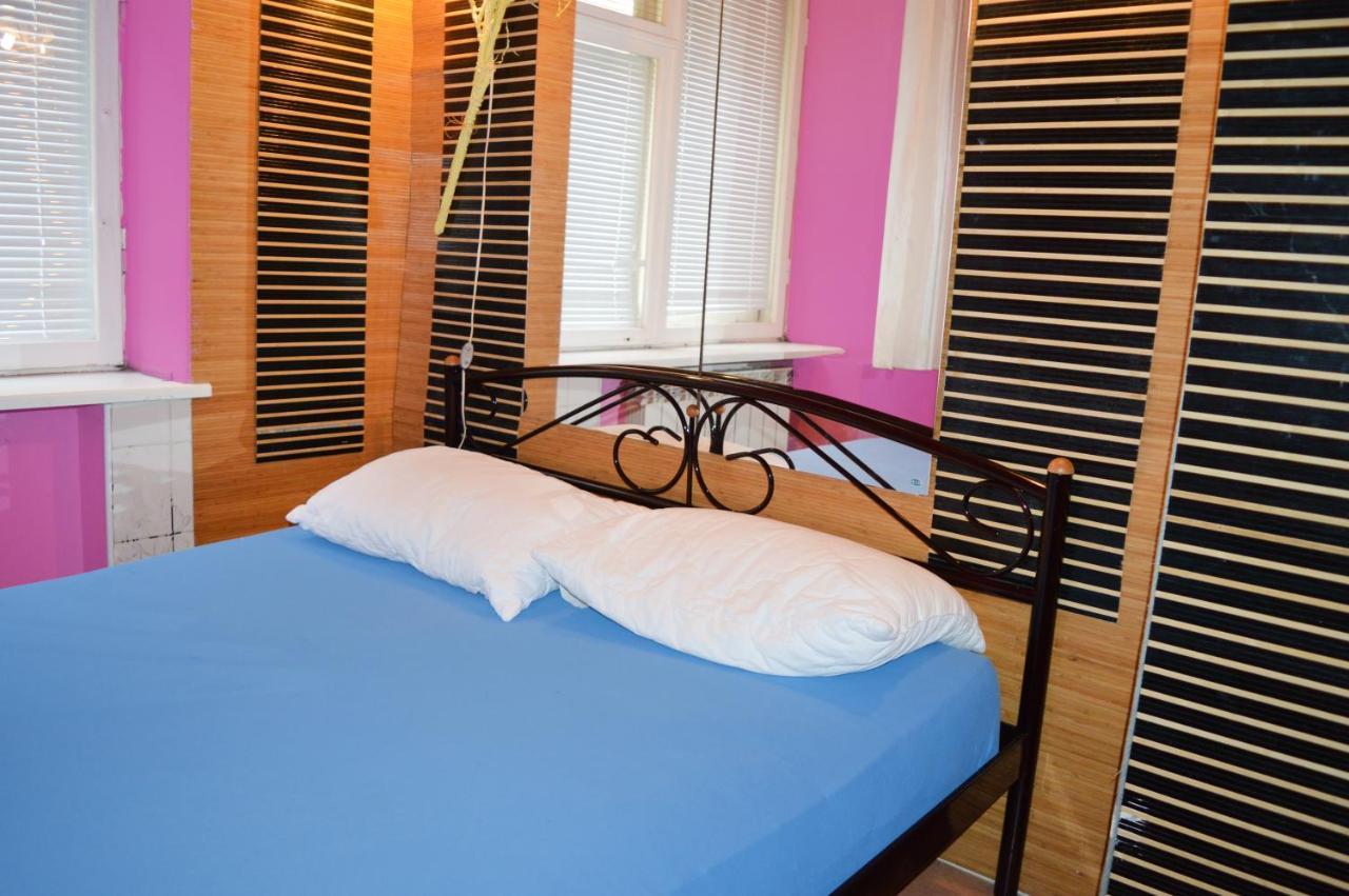 Hostel Golden Gates Киев Екстериор снимка